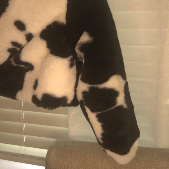 Kids Size 5T Cow Print Cropped Jacket Black & White - Picture 6 of 7